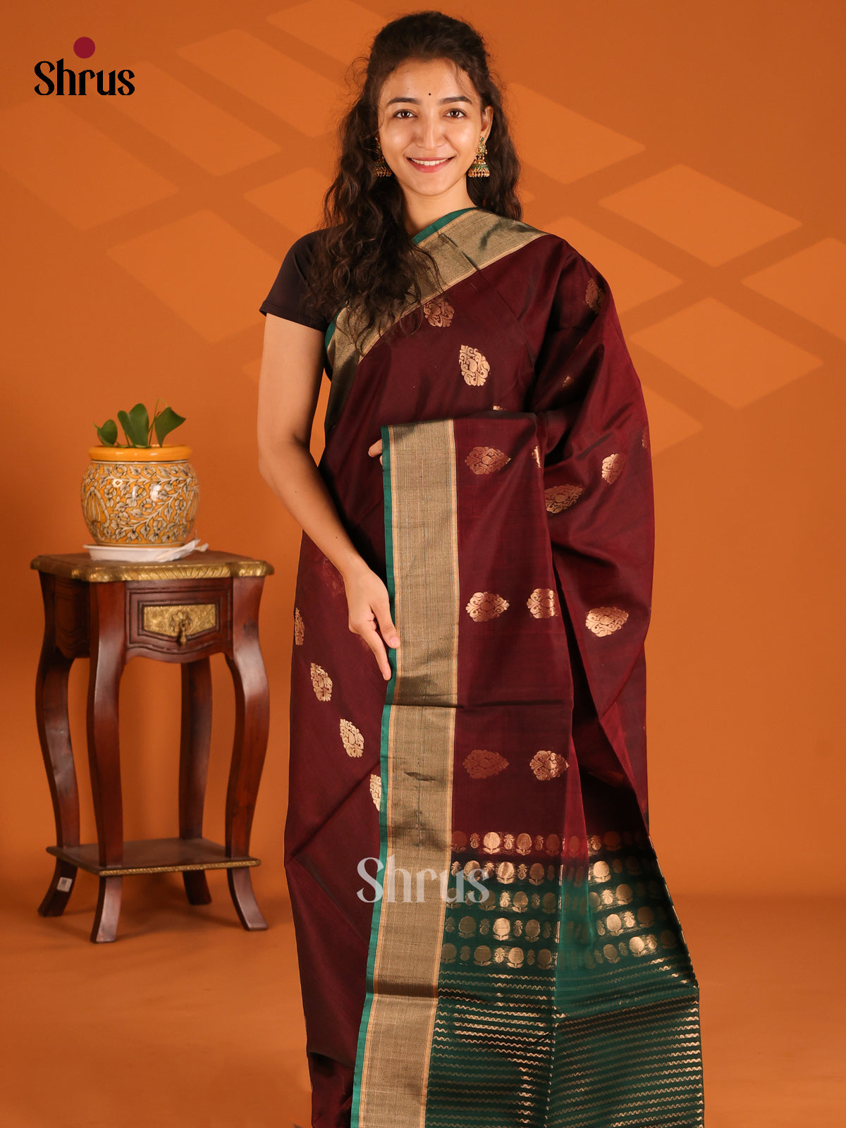 DES23240 - Silk Cotton Saree - Shop on Shrus.com