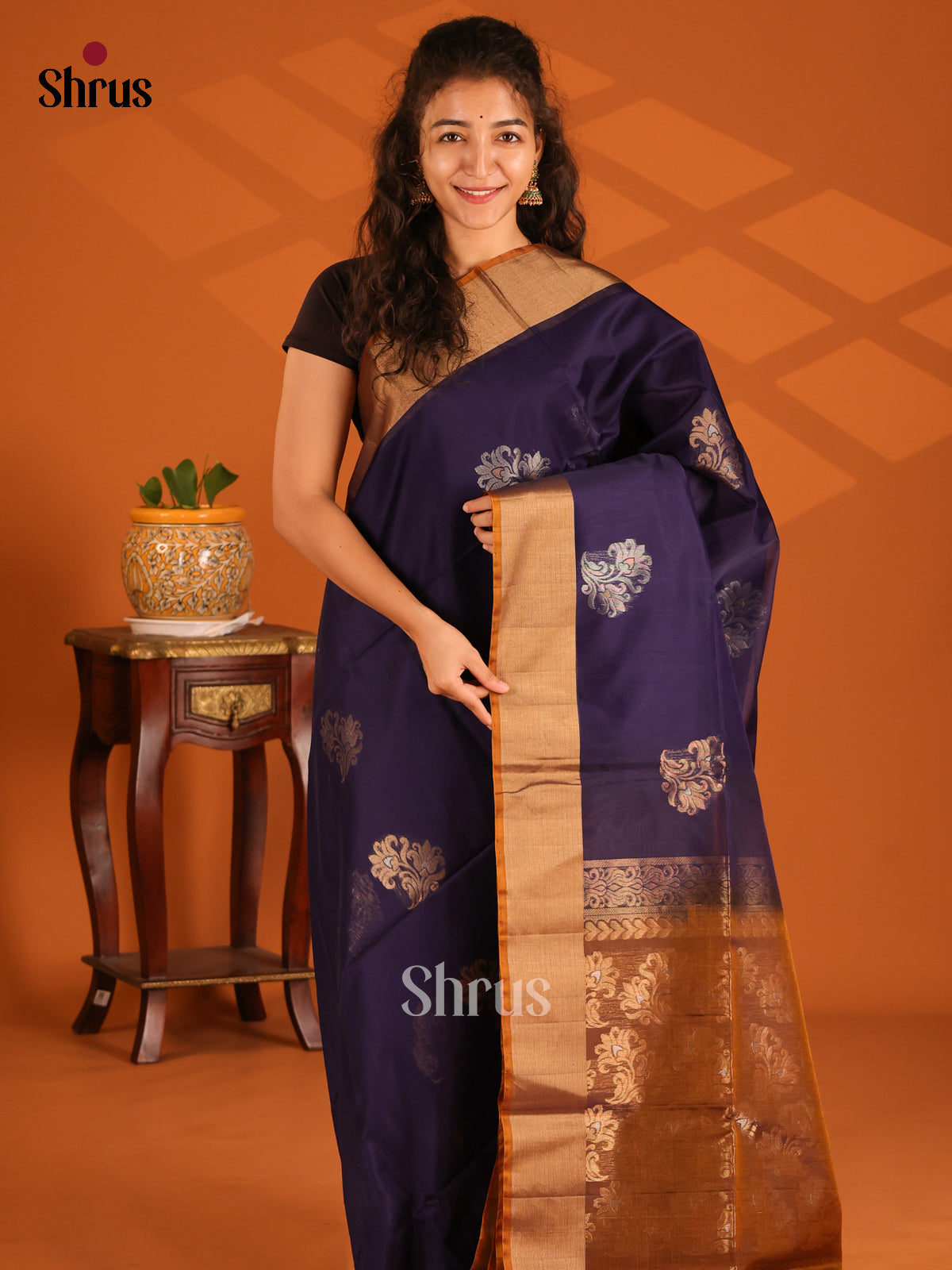DES23254 - Silk Cotton Saree - Shop on Shrus.com