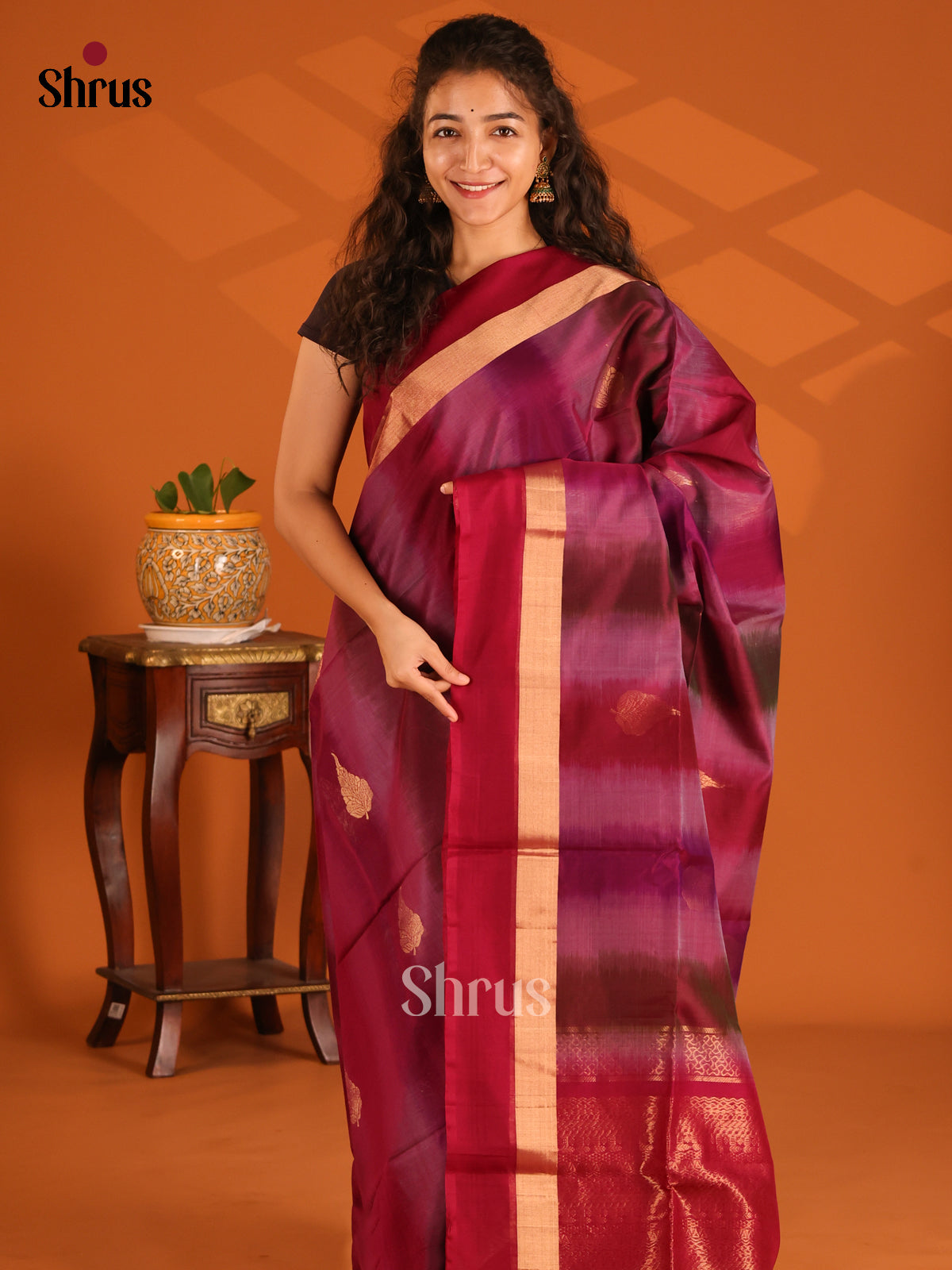 DES23267- Silk Cotton Saree - Shop on Shrus.com