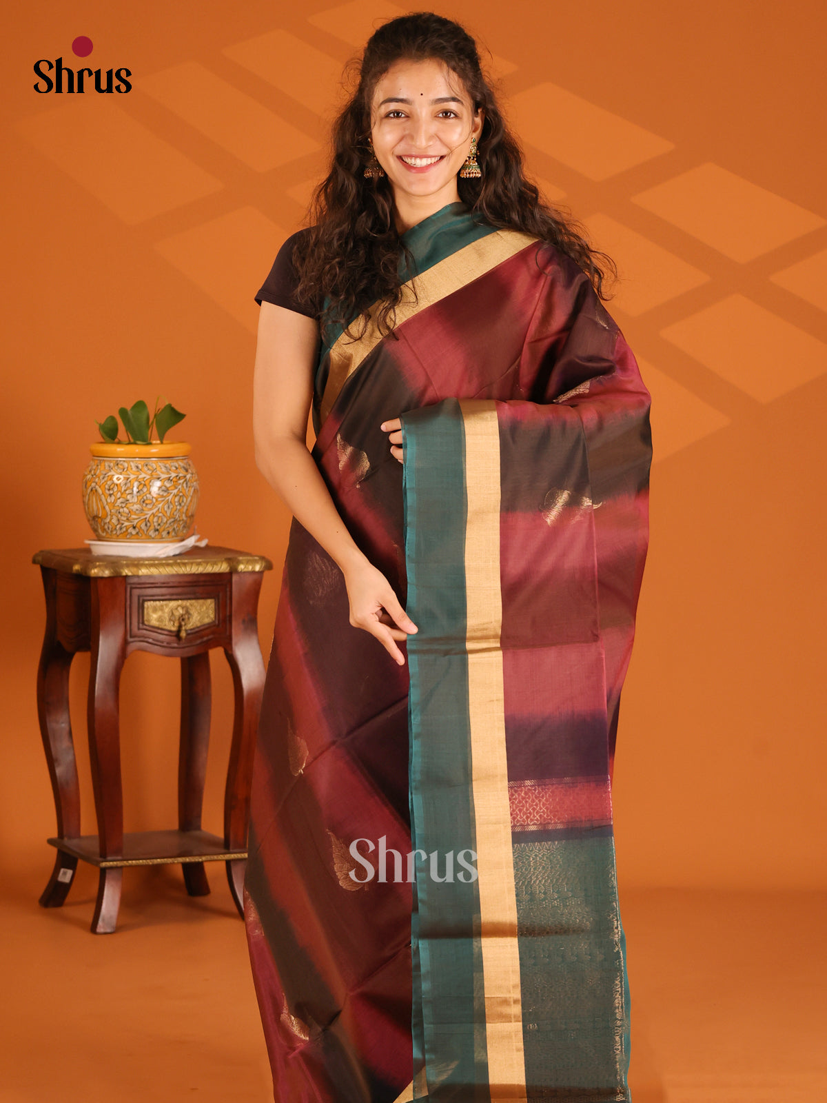 DES23269 - Silk Cotton Saree - Shop on Shrus.com