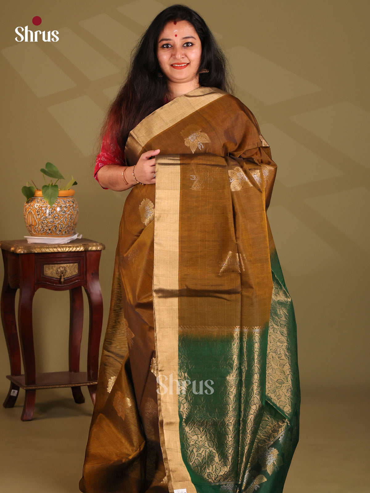 DES23276 - Silk Cotton Saree - Shop on Shrus.com