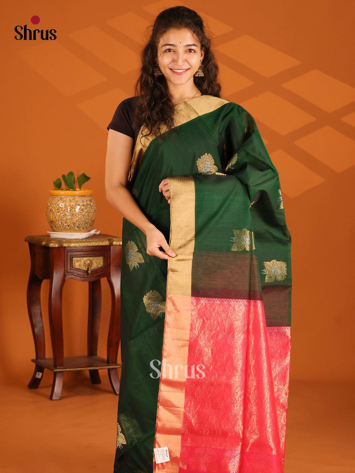 DES23281- Silk Cotton Saree - Shop on Shrus.com