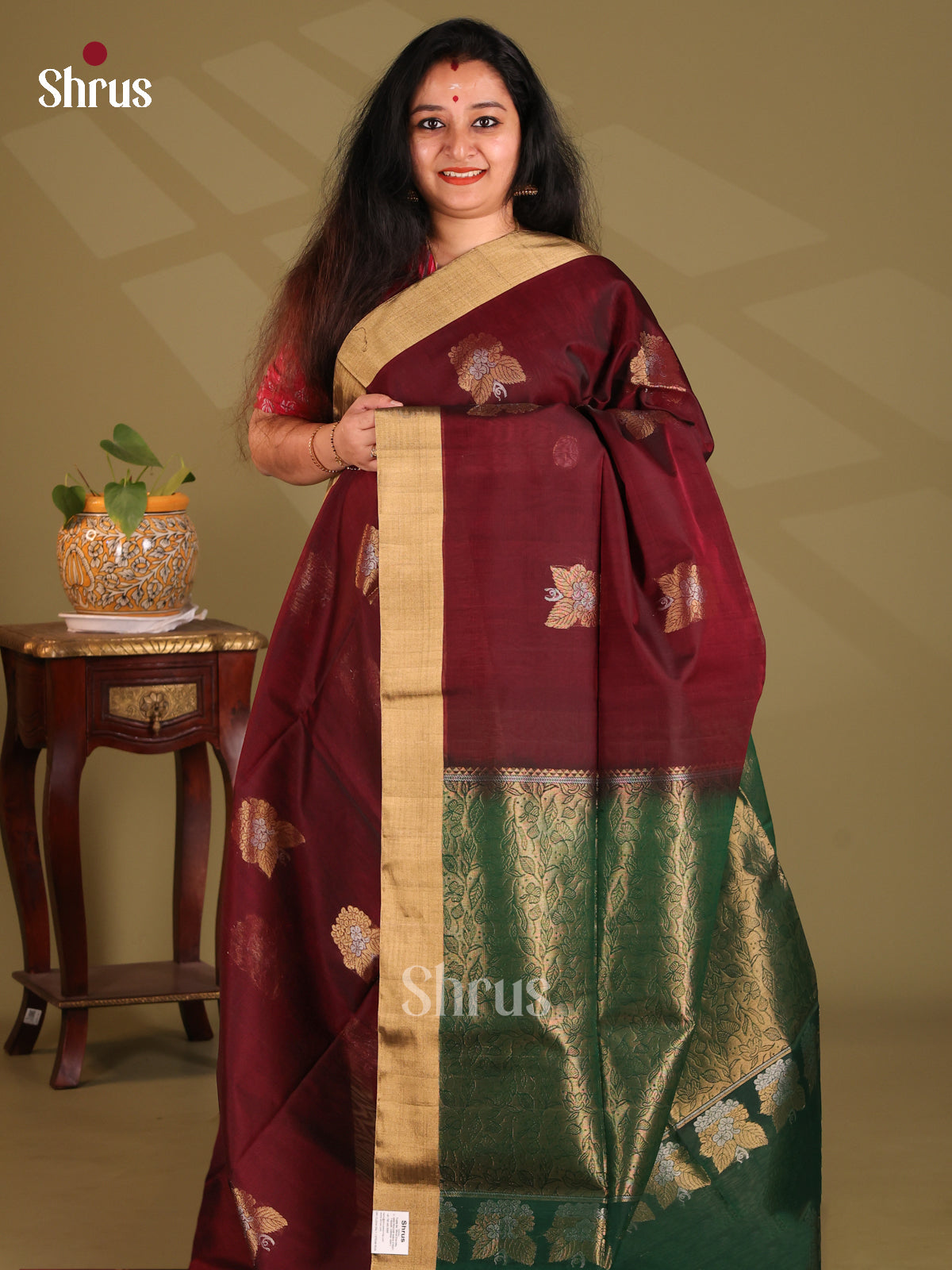 DES23292 - Silk Cotton Saree - Shop on Shrus.com