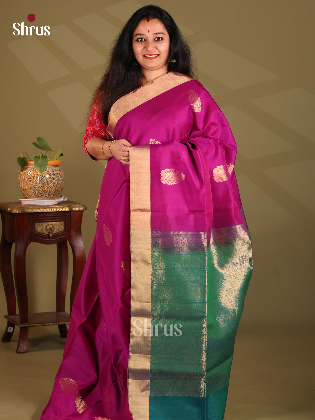 DES23296 - Silk Cotton Saree - Shop on Shrus.com