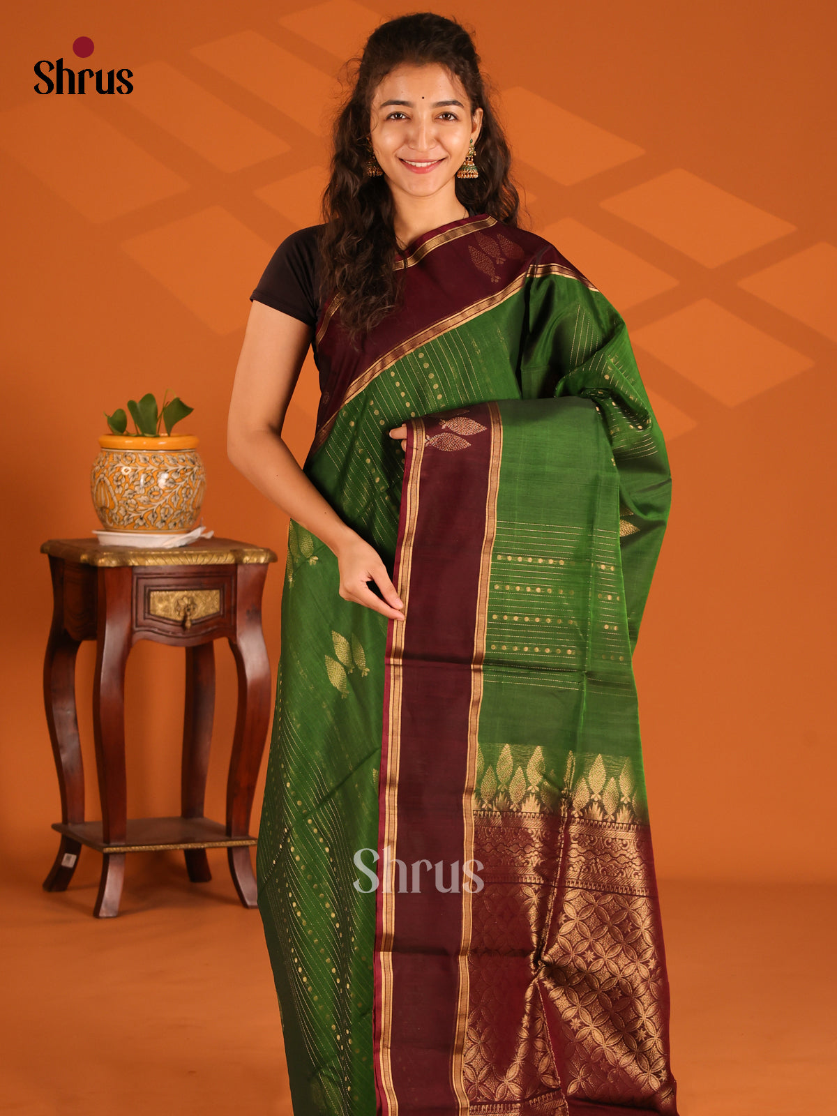 DES23311- Silk Cotton Saree - Shop on Shrus.com