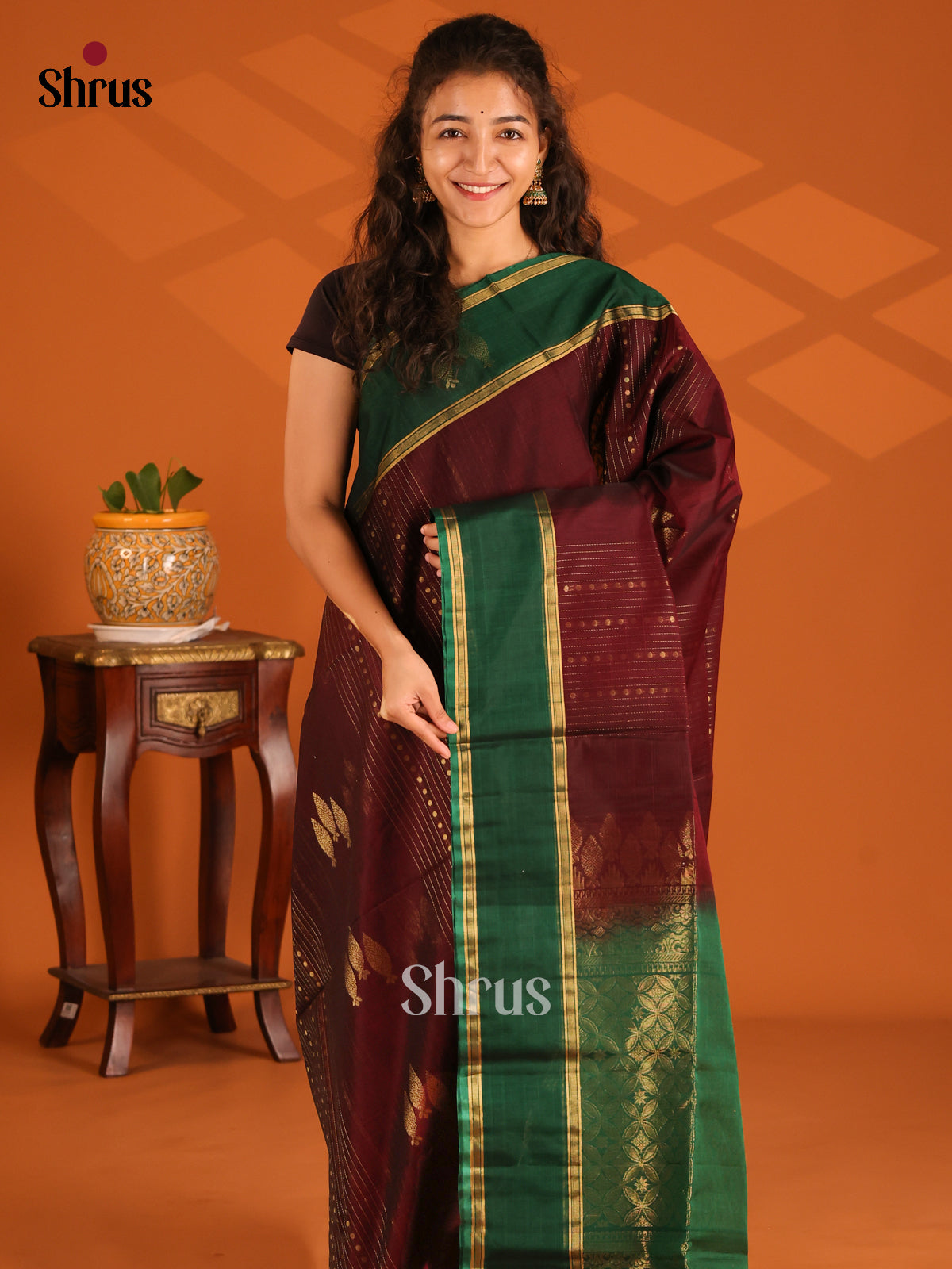 DES23316 - Silk Cotton Saree - Shop on Shrus.com