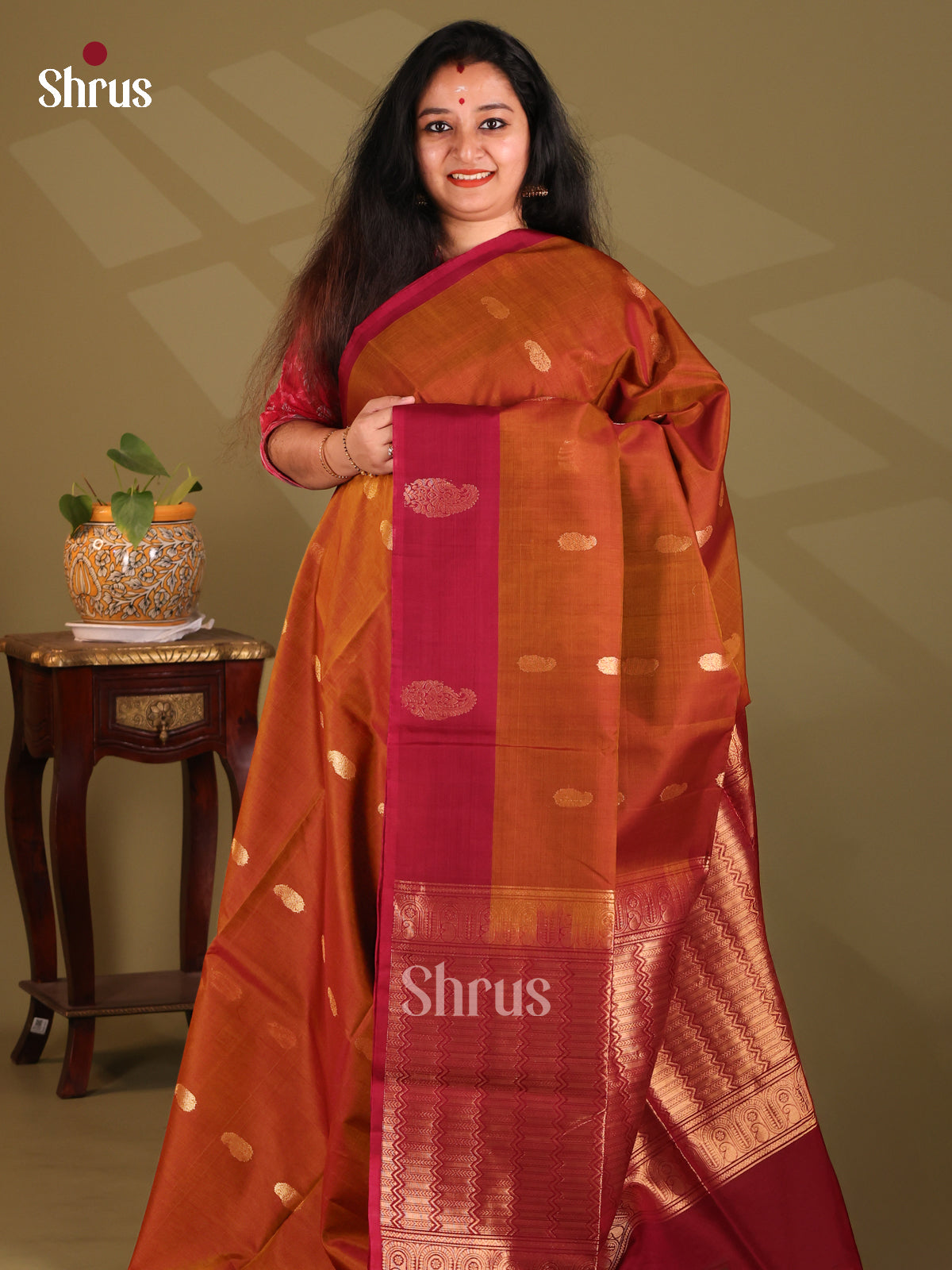 DES23327 - Silk Cotton Saree - Shop on Shrus.com