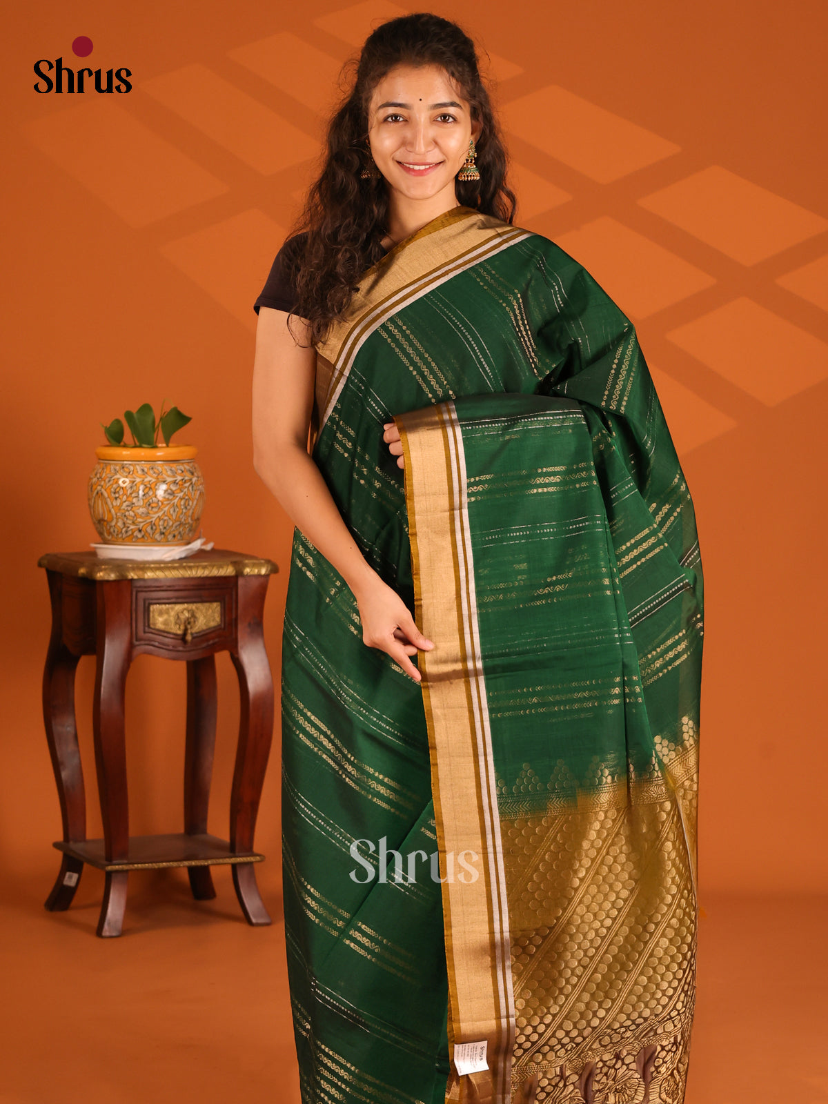 DES23335 - Silk Cotton Saree - Shop on Shrus.com