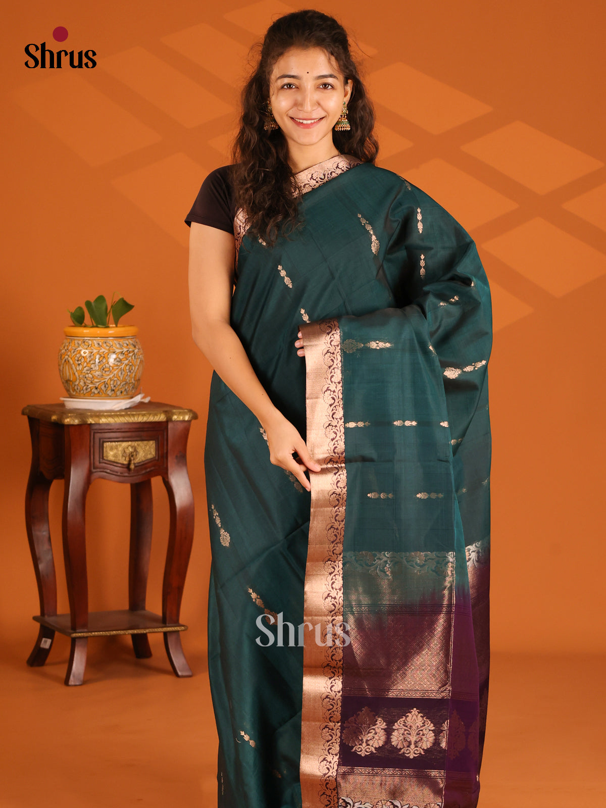 DES23345 - Silk Cotton Saree - Shop on Shrus.com