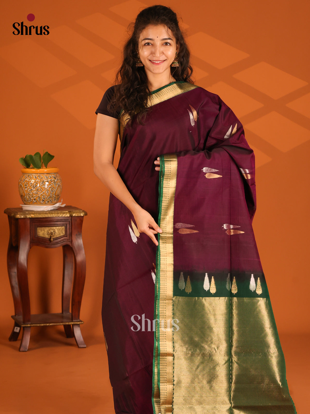DES23346- Silk Cotton Saree - Shop on Shrus.com