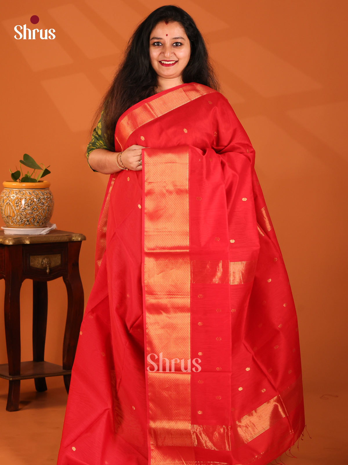Red(Single Tone)- Maheshwari silkcotton Saree - Shop on Shrus.com