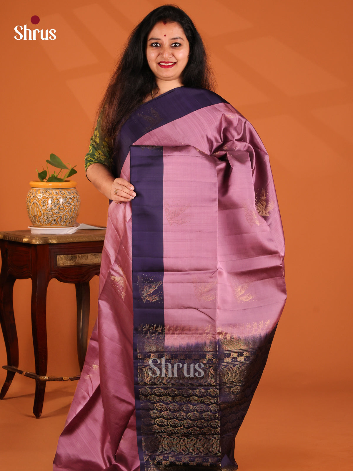 Charming Onion Pink  Softsilk-halfpure Saree with gold zari motifs ,blue pallu - Shop on Shrus.com