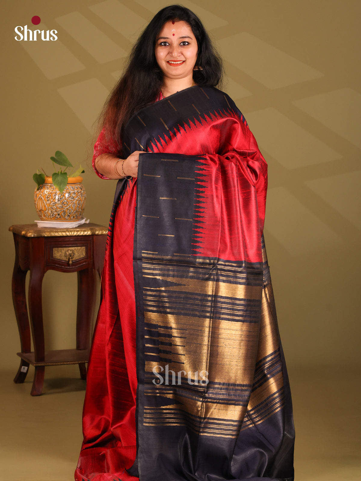Vibrant Red Raw Silk Saree with plain body  , contrast Blue zari Pallu - Shop on Shrus.com