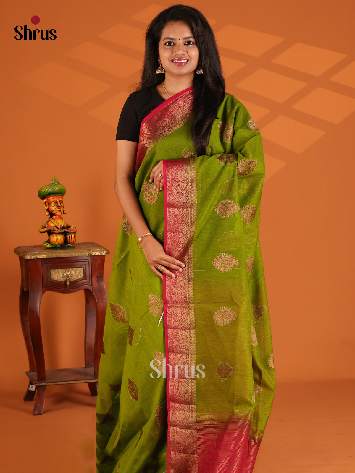 Green with Red - semi jute - Shop on Shrus.com