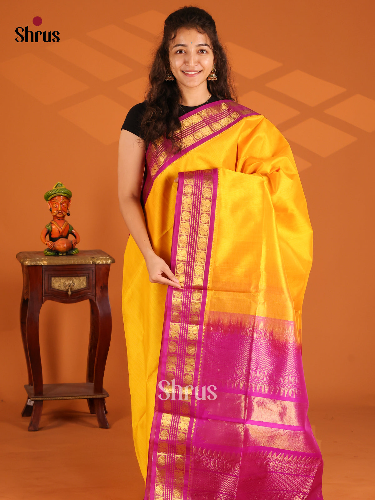Luminous Yellow Silk Cotton Saree with majenta zari woven pallu - Shop on Shrus.com
