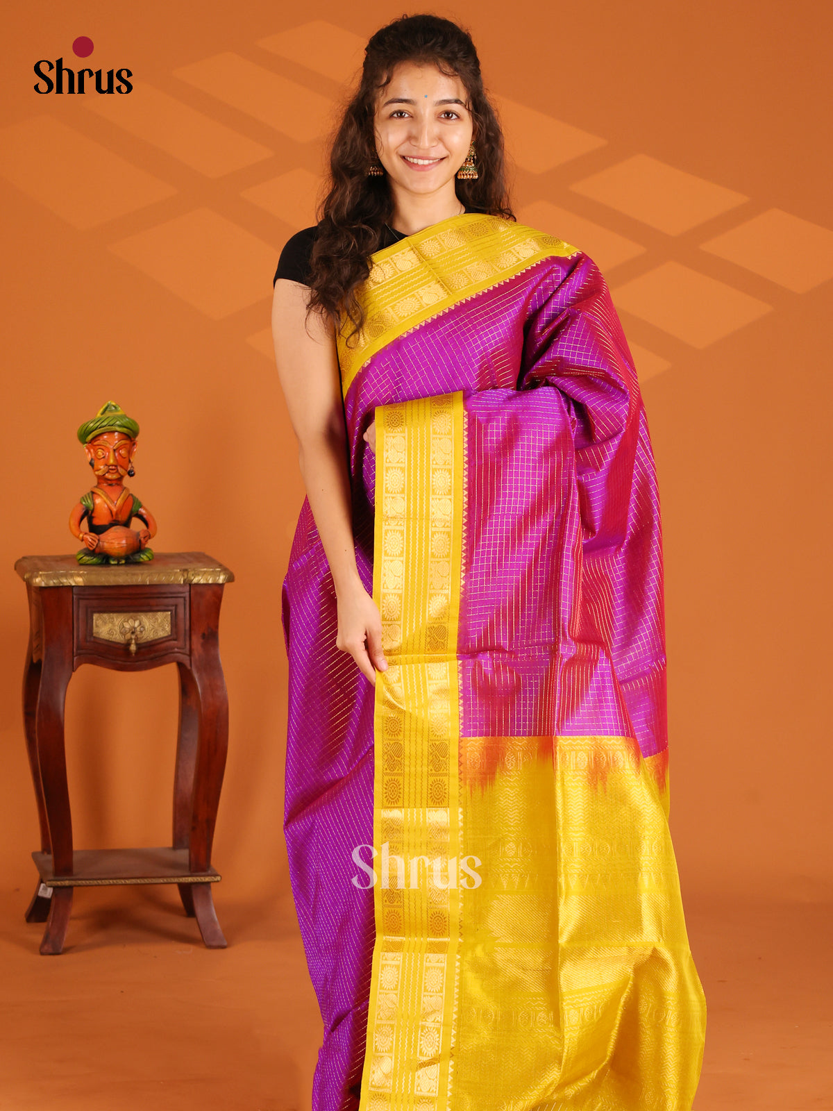 Pretty Purple Silk Cotton Saree with gold zari checks , contrast zari brocade pallu - Shop on Shrus.com