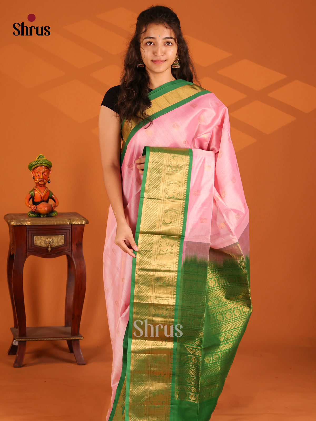 Sleek Pink Silk Cotton Saree with gold zari peacock buttas , green zari border - Shop on Shrus.com
