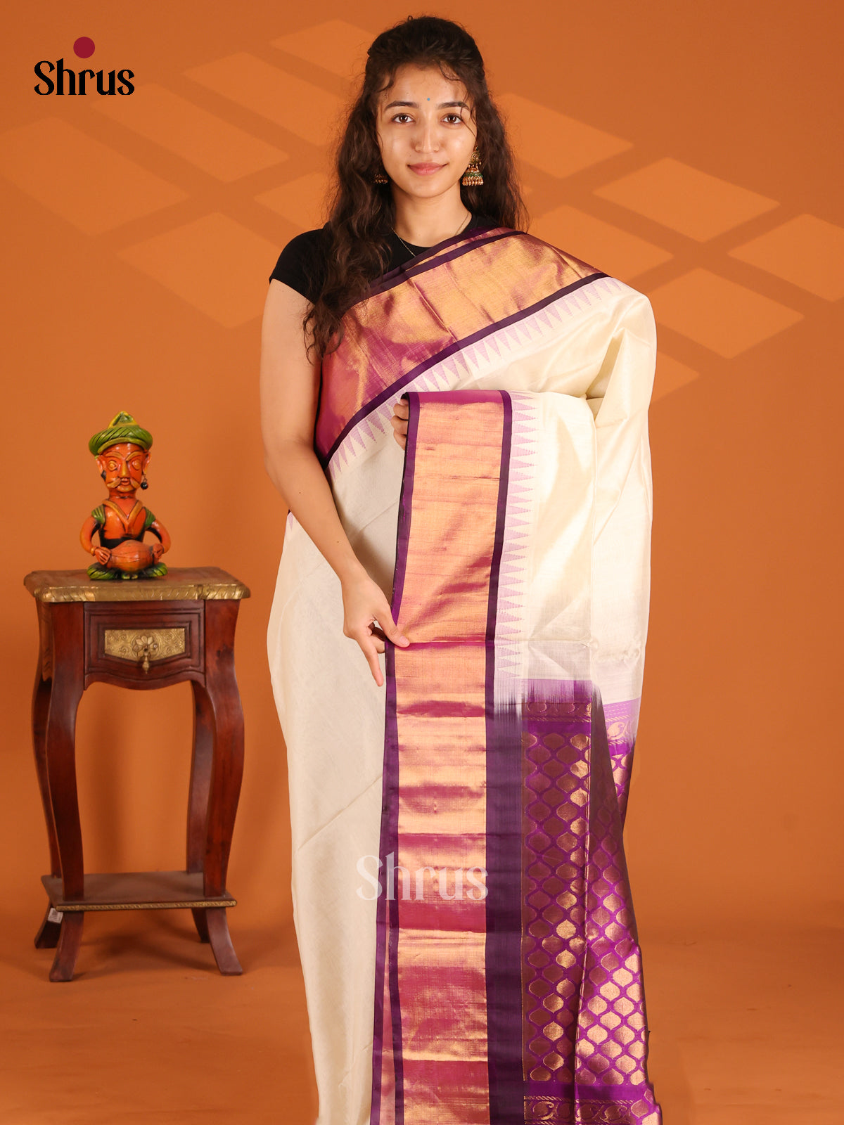 DES27370 - Silk Cotton Saree - Shop on Shrus.com