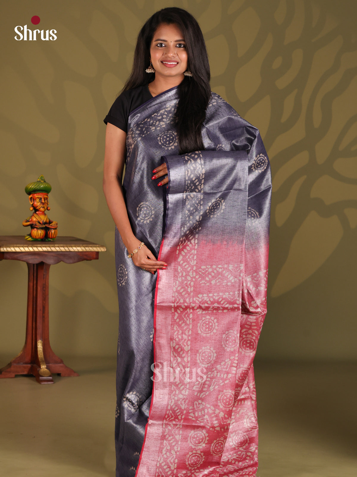 Grey & Red - Bhatik Saree - Shop on Shrus.com