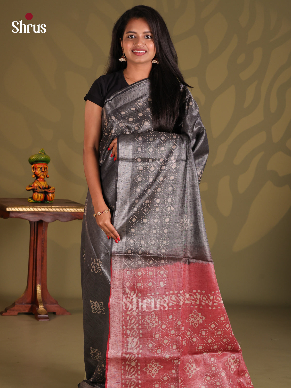 Grey & Red - Bhatik Saree - Shop on Shrus.com