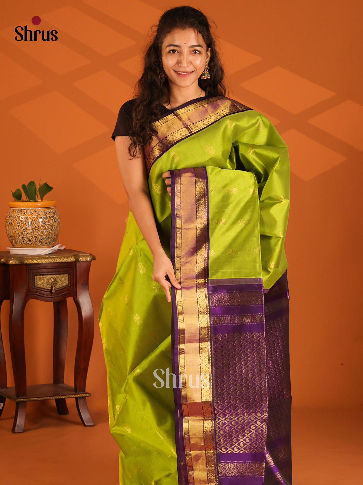 Classy Parrot Green & Violet Silk Cotton Saree With Zari Woven Floral Motifs - Shop on Shrus.com