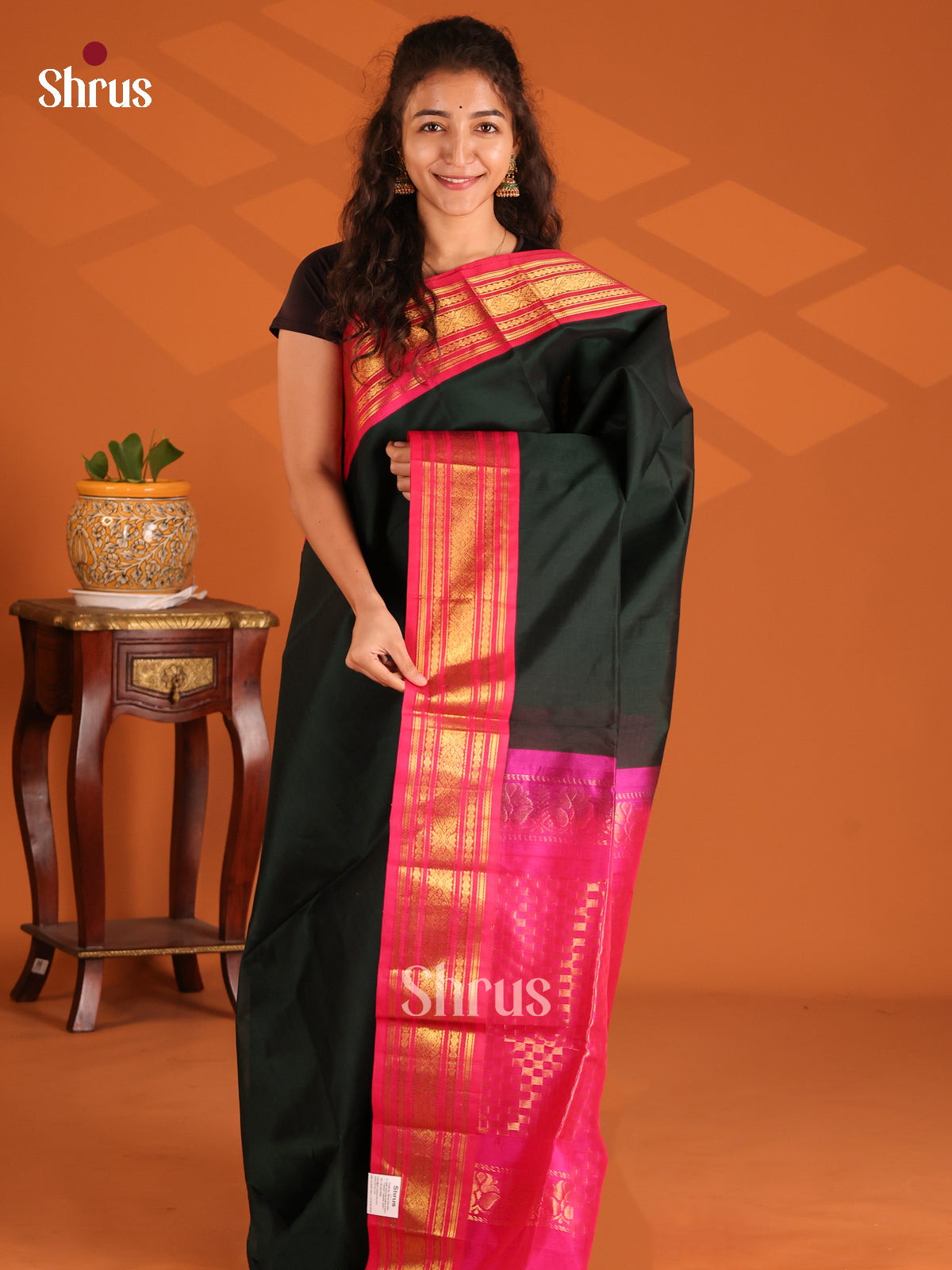 Classy Dark Bottle Green  Silk Cotton Saree with floral vine pink border - Shop on Shrus.com
