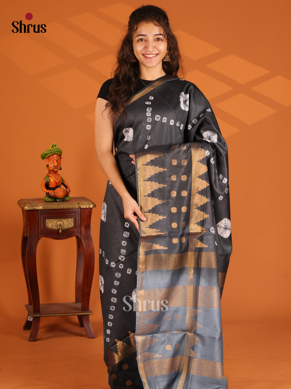 Black & Grey - Shibori Saree - Shop on Shrus.com