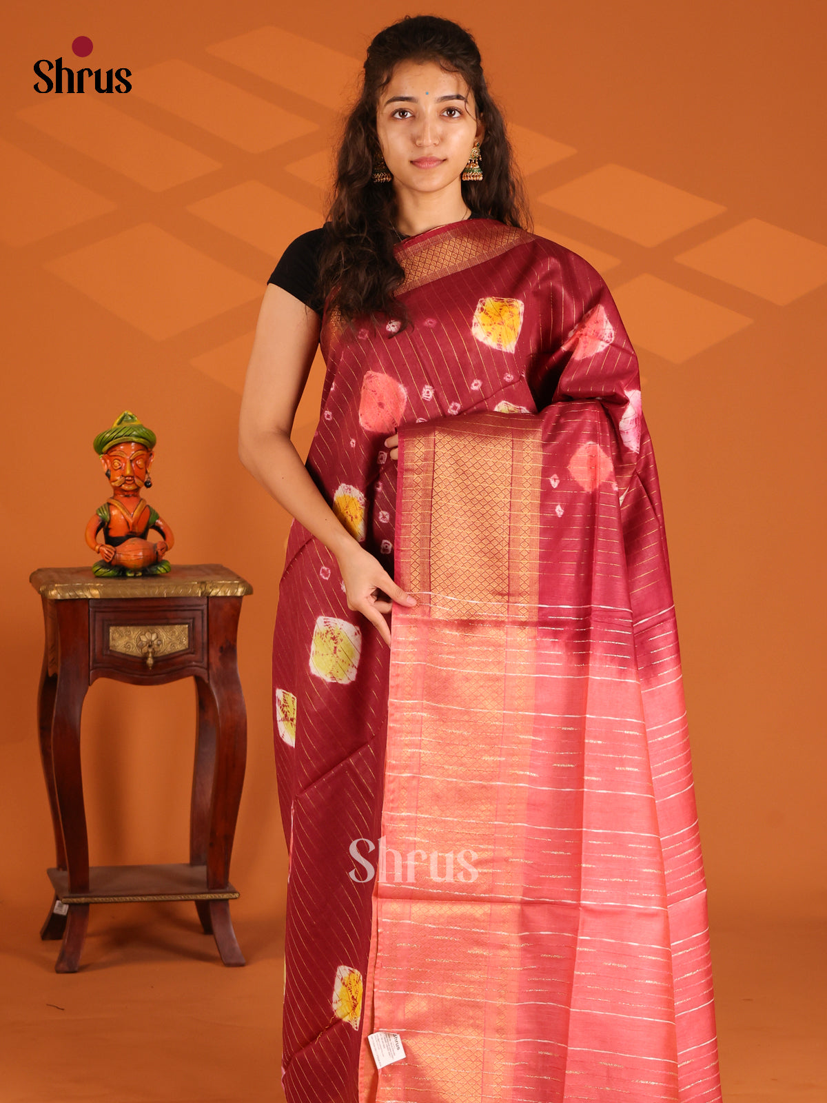 Maroon with pink - Shibori Saree - Shop on Shrus.com