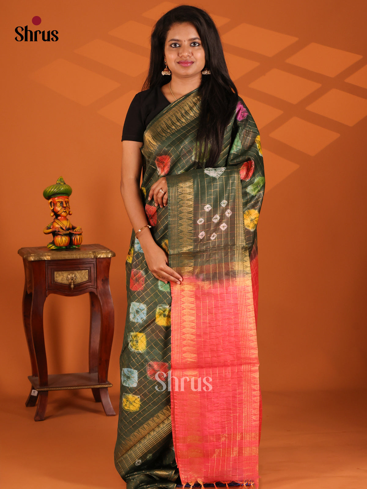 Green with Orangish  Pink - shibori saree - Shop on Shrus.com