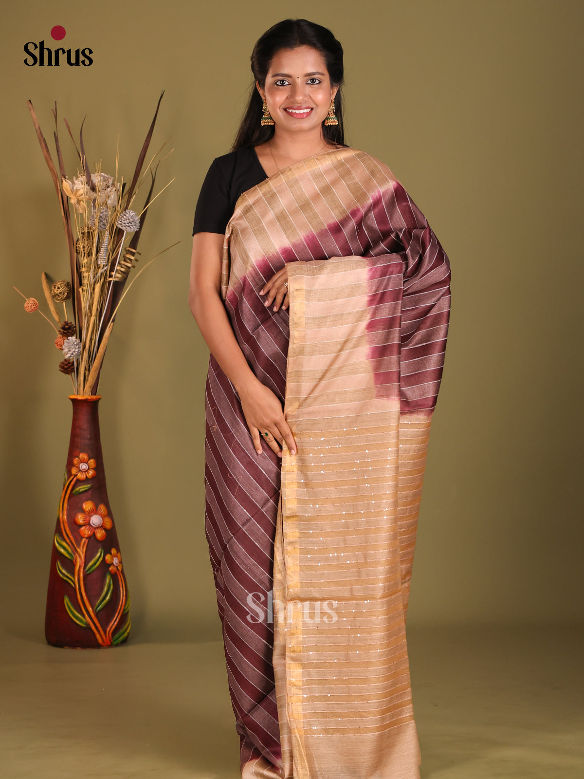 DES29263 - Semi Tussar saree - Shop on Shrus.com