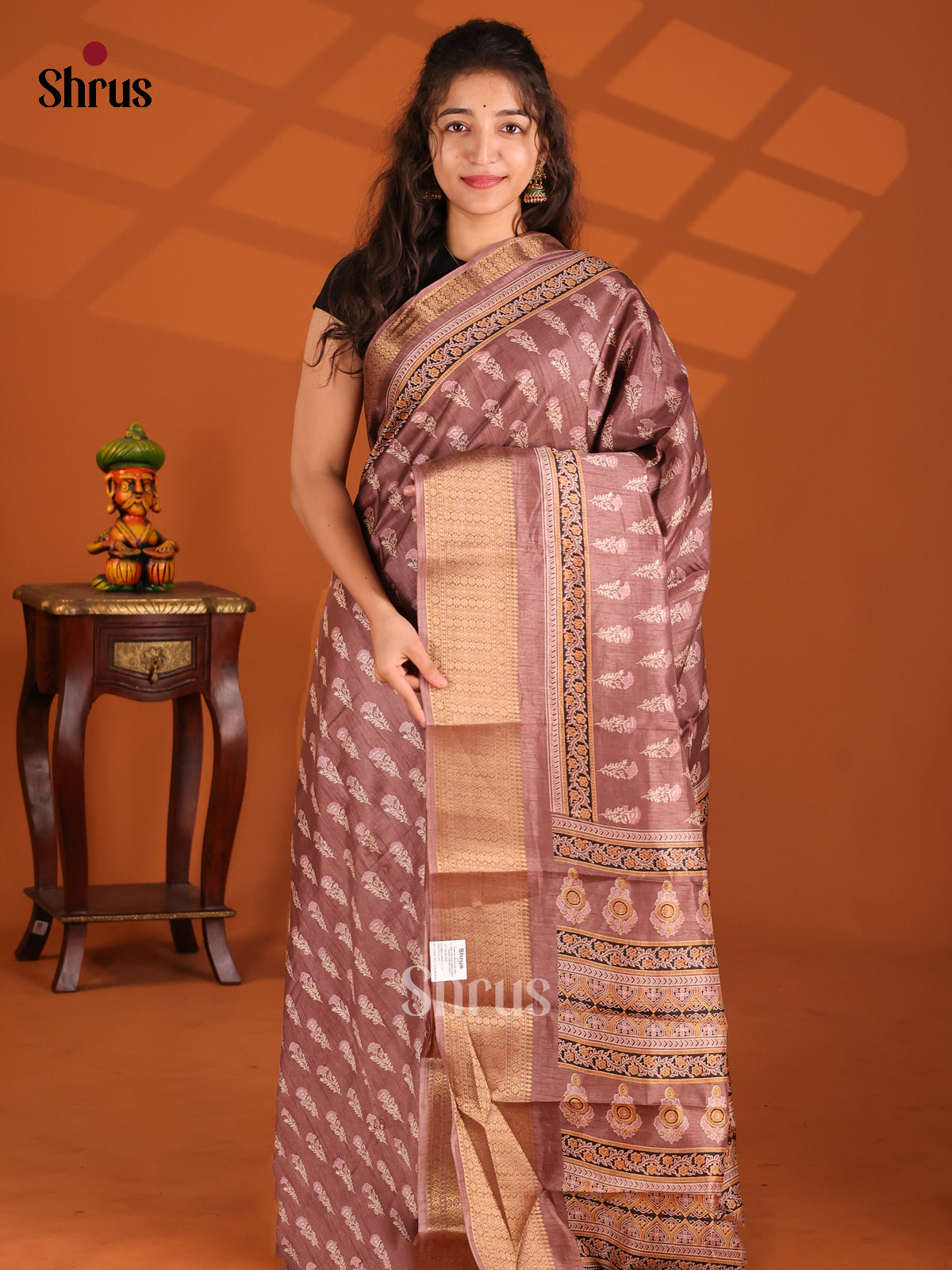 DES29609 - Semi Crepe Saree - Shop on Shrus.com