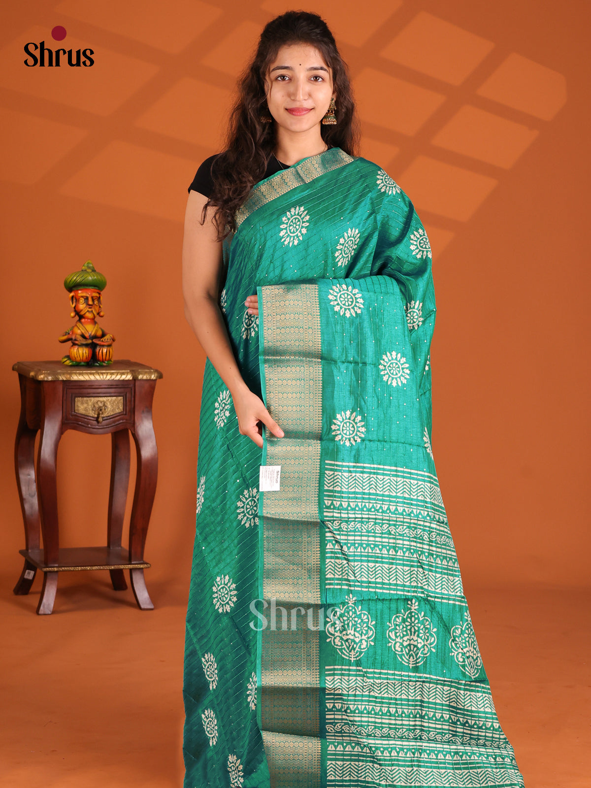 green - Semi Crepe Saree - Shop on Shrus.com