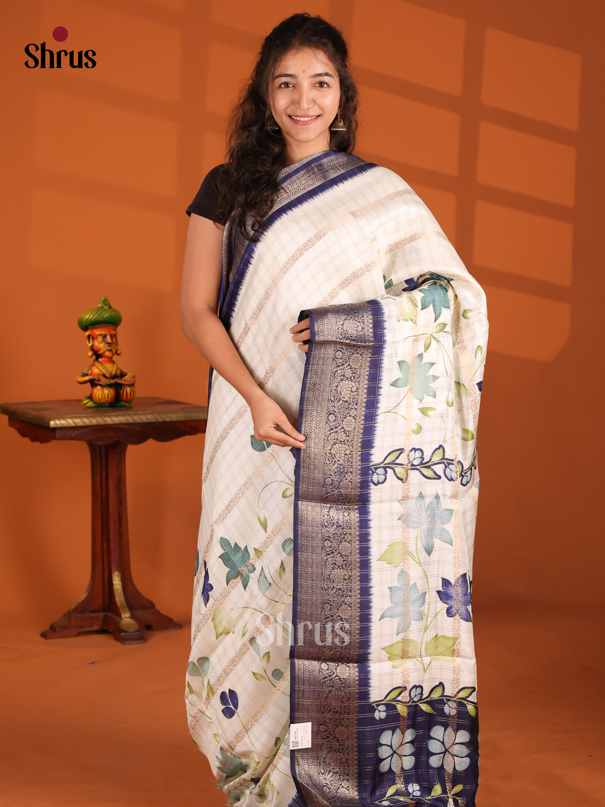 DFS02214 - Jute Print Saree - Shop on Shrus.com