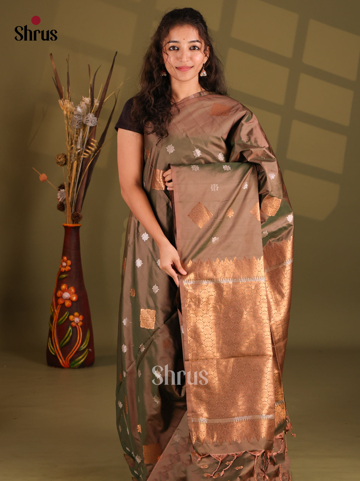 Double Shaded  brownish Green - Semi Softsilk Saree - Shop on Shrus.com