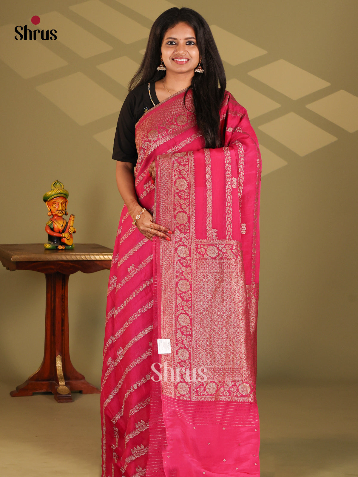 Deep Pink(Single Tone)- Semi Georgette Saree - Shop on Shrus.com