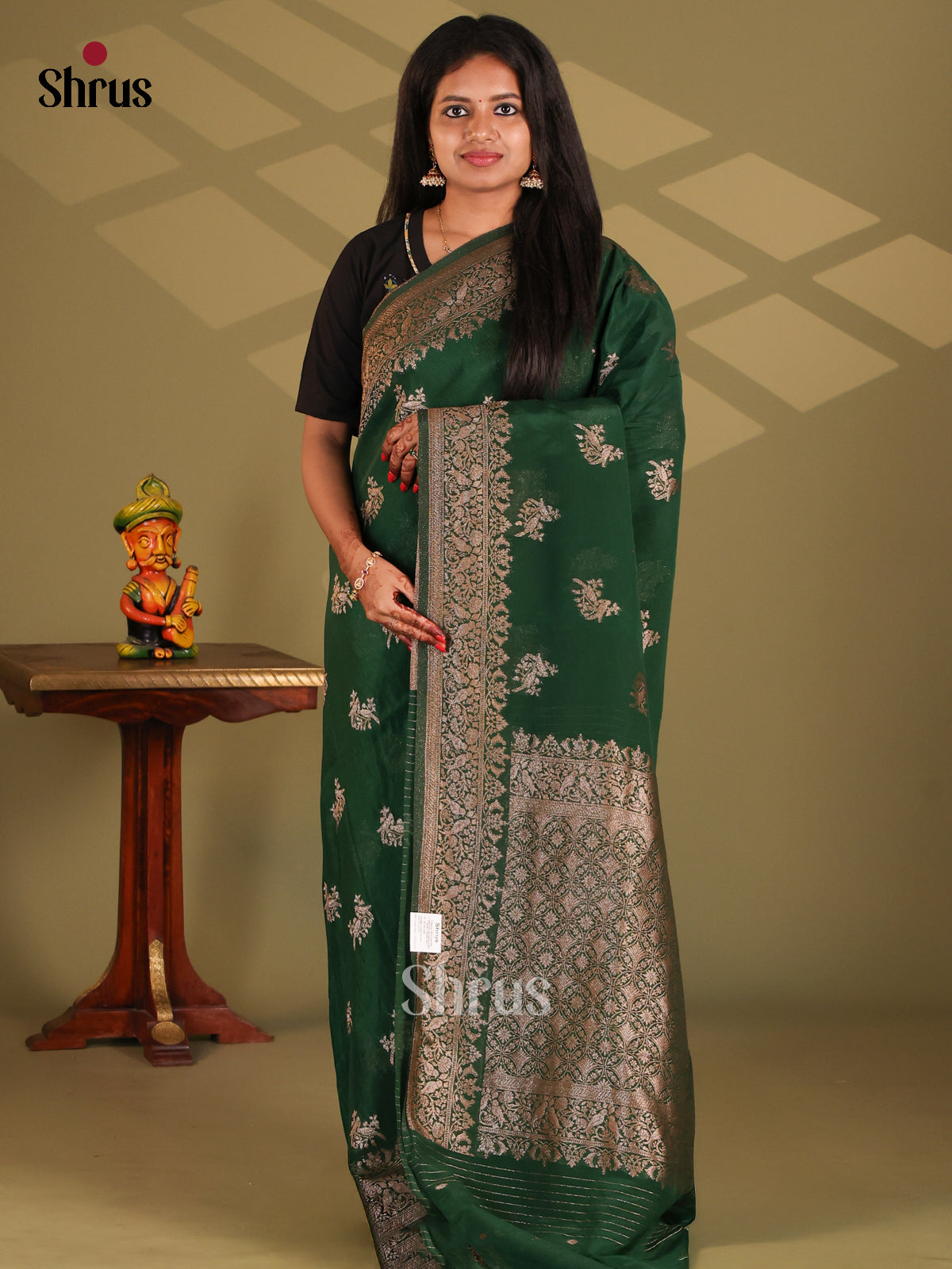 Bottle Green(Single Tone) - Semi Georgette Saree - Shop on Shrus.com