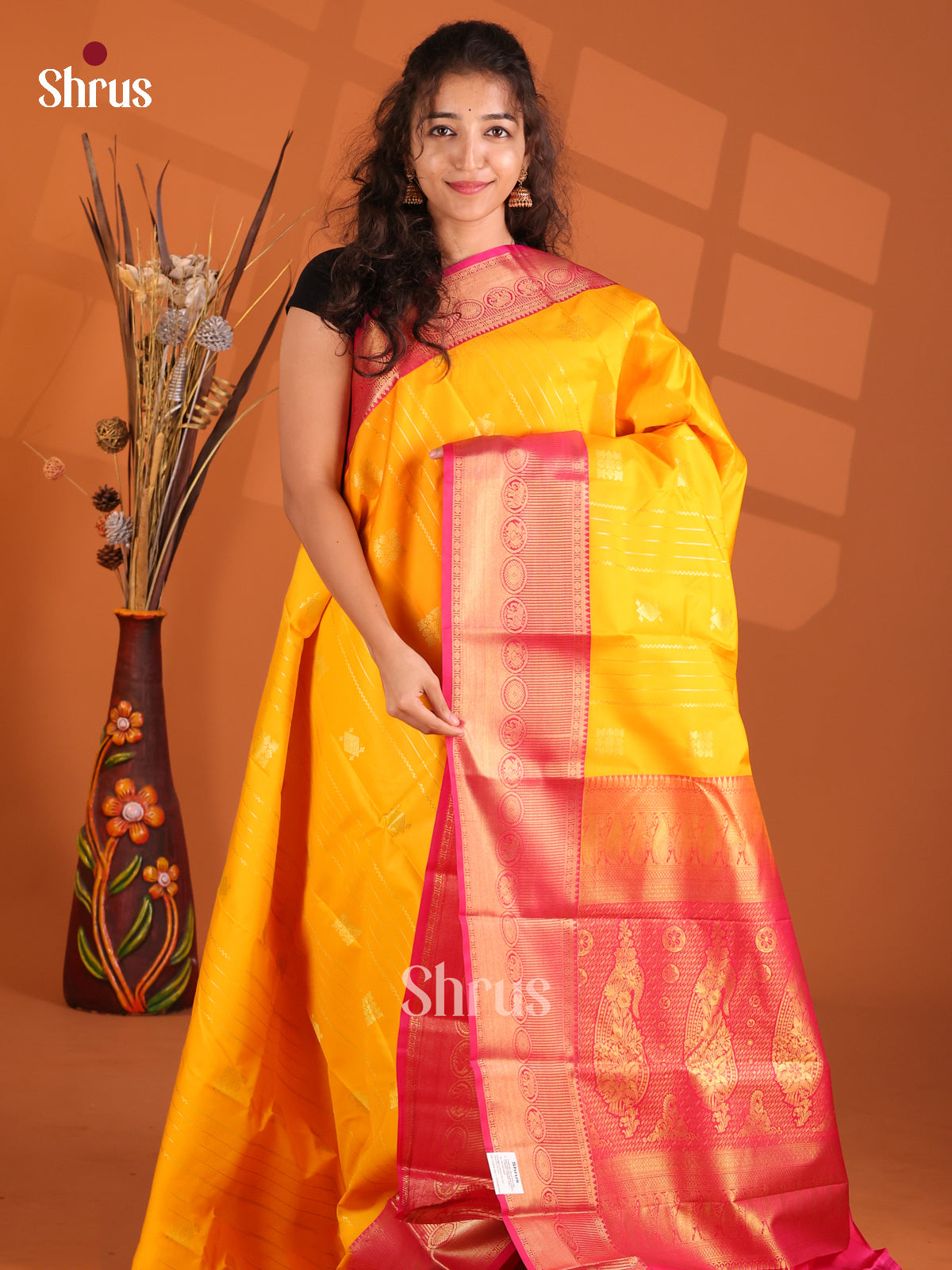 Yellow & Orangish Pink - Korvai Semi Kanchipuram Saree - Shop on Shrus.com