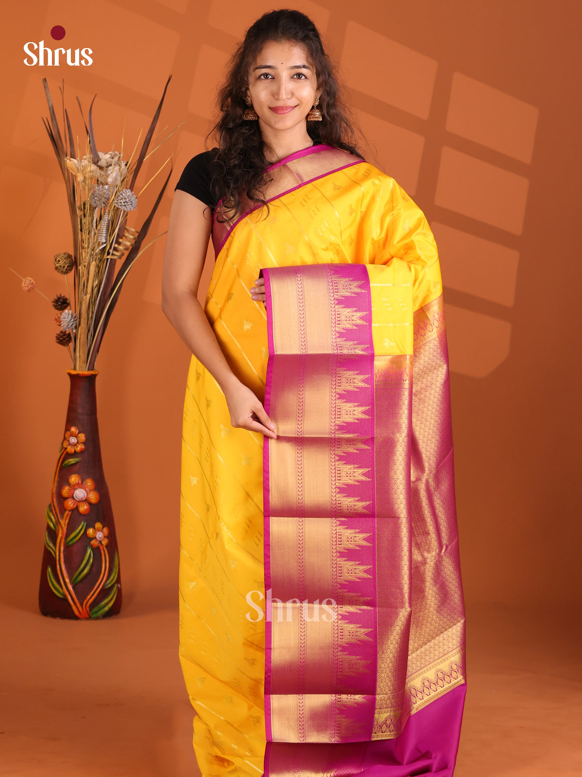 DFS06119 - Korvai Semi Kanchipuram Saree - Shop on Shrus.com