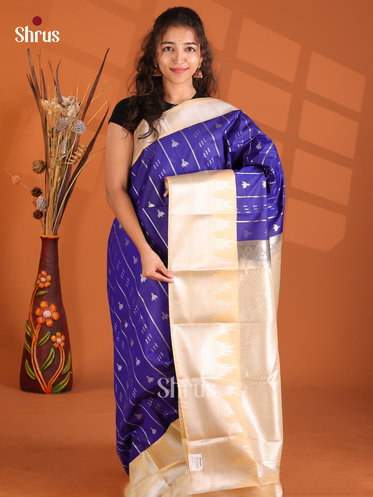 Blue  & Cream - Korvai Semi Kanchipuram Saree - Shop on Shrus.com