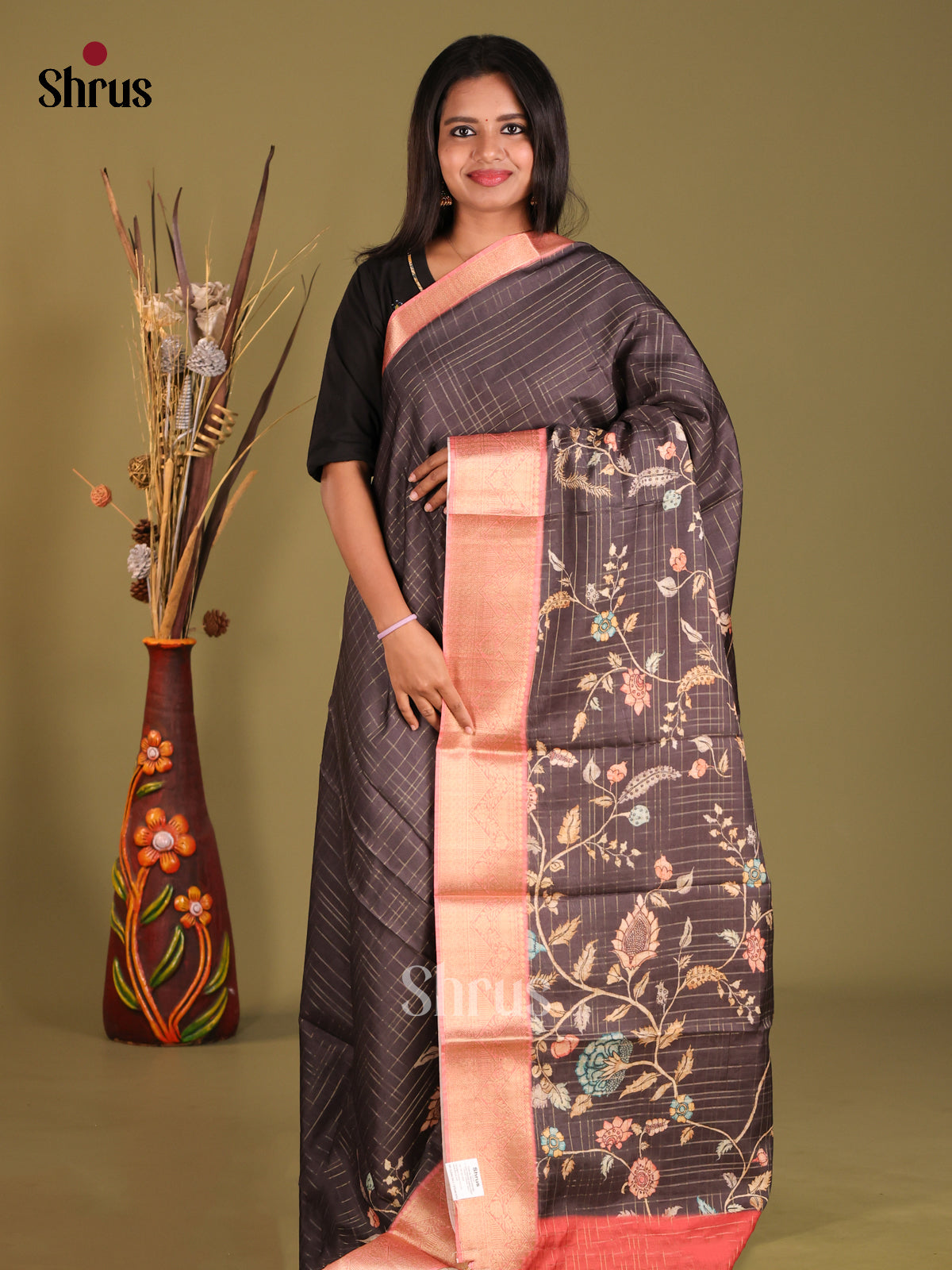 Black & Red- Semi Dola silk Saree