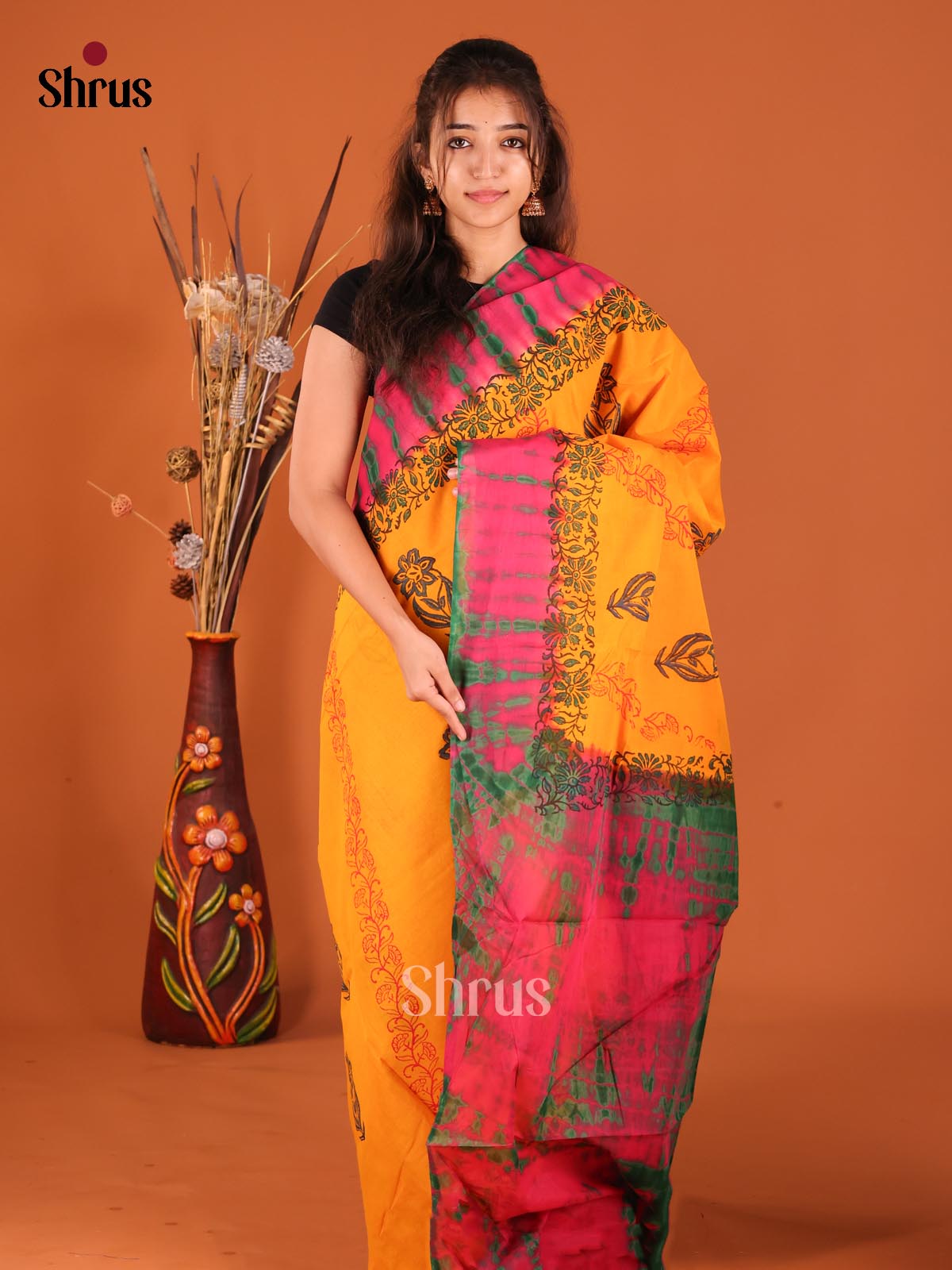DFS06683 - Cotton Saree - Shop on Shrus.com