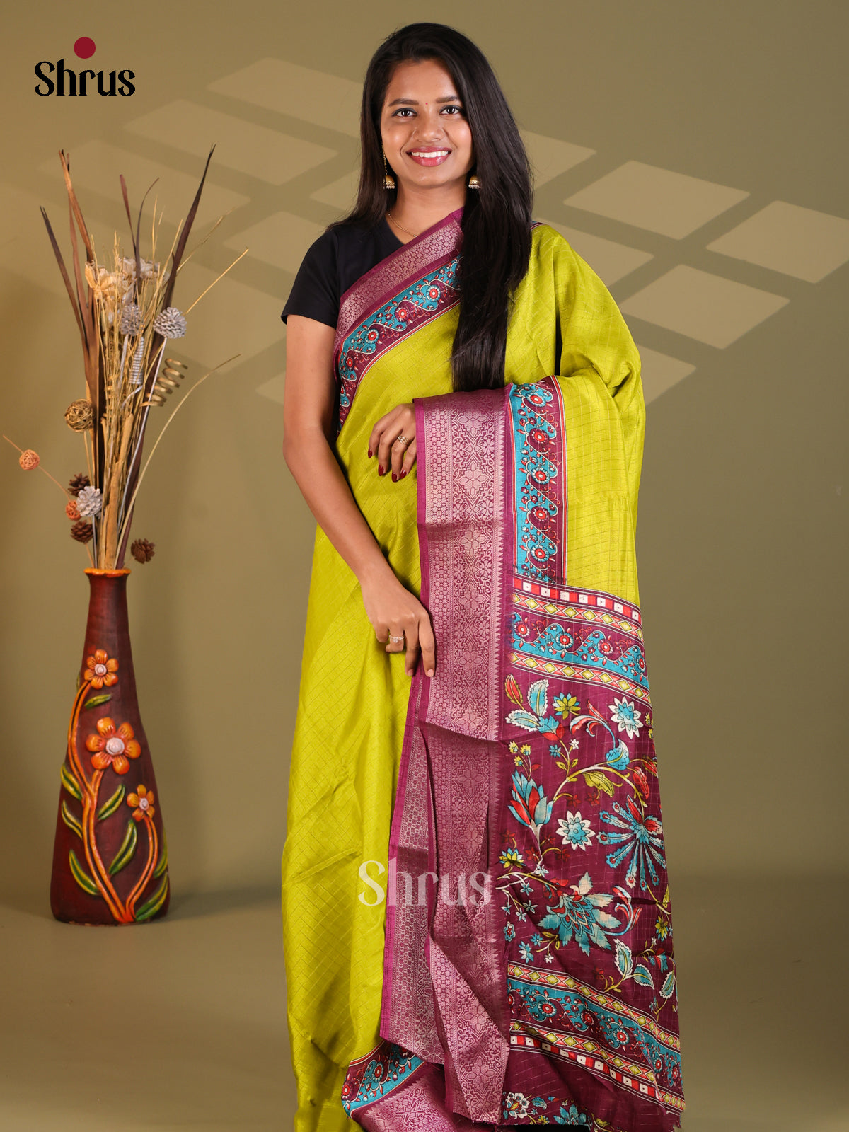 DFS09169 - Semi Dola silk Saree - Shop on Shrus.com