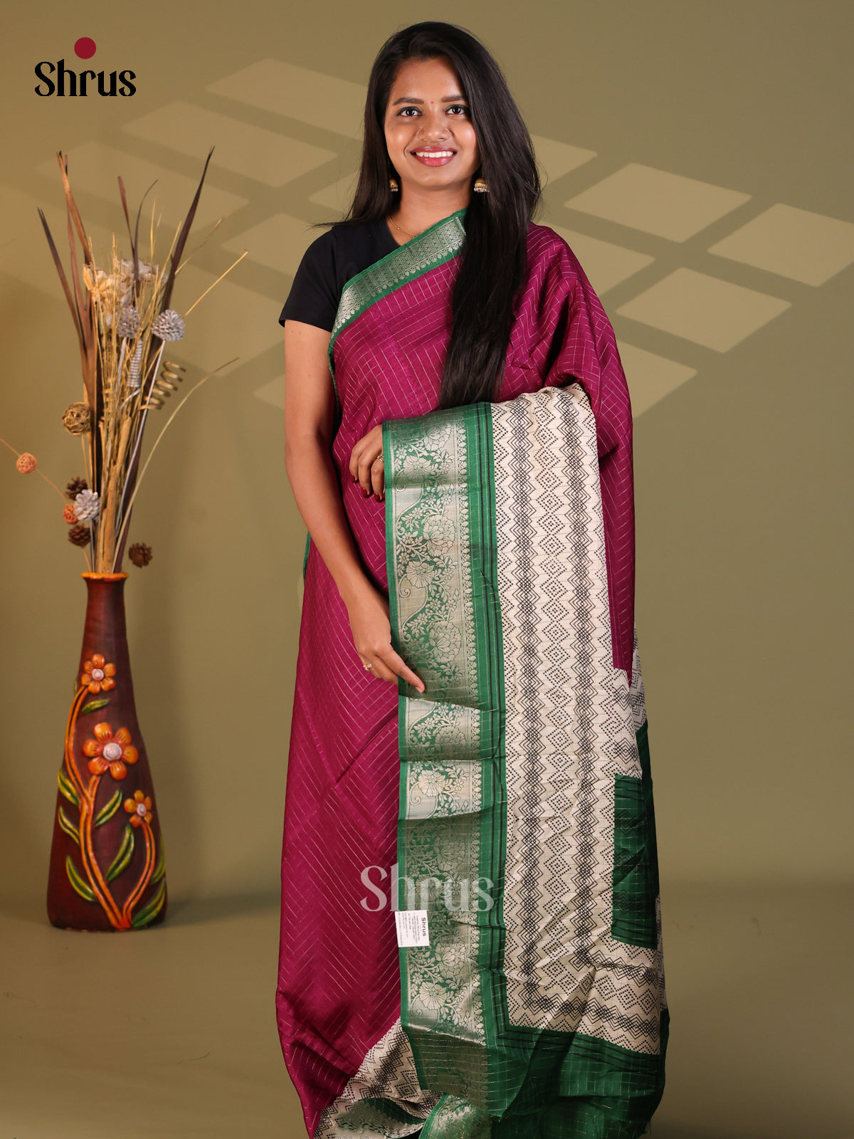 DFS09184 - Semi Dola silk Saree - Shop on Shrus.com