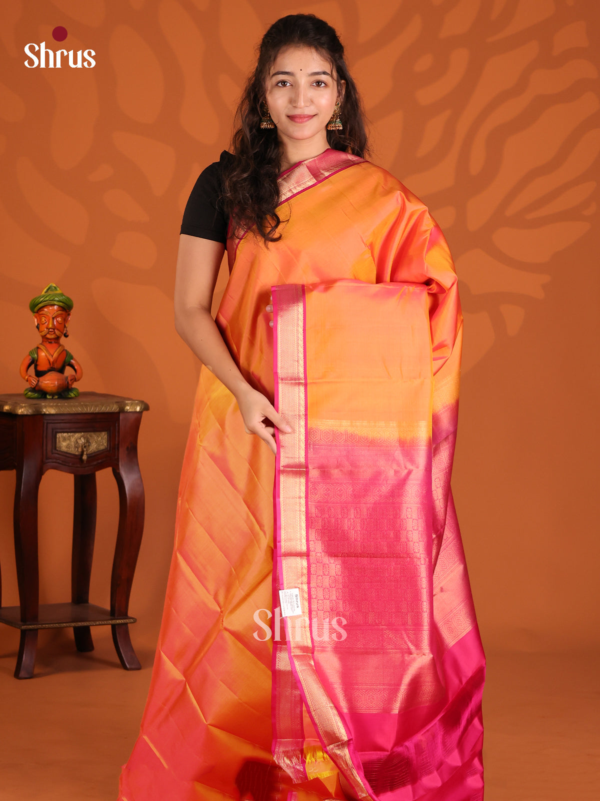 Orange & Pink Kanchipuram silk Saree with small zari border - Shop on Shrus.com