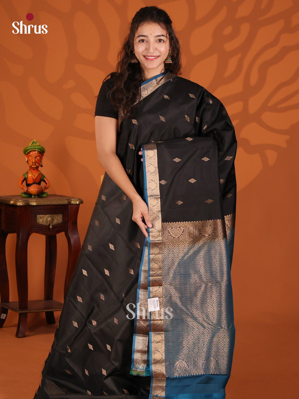 Black & Blue Kanchipuram silk Saree with zari floral buttas - Shop on Shrus.com