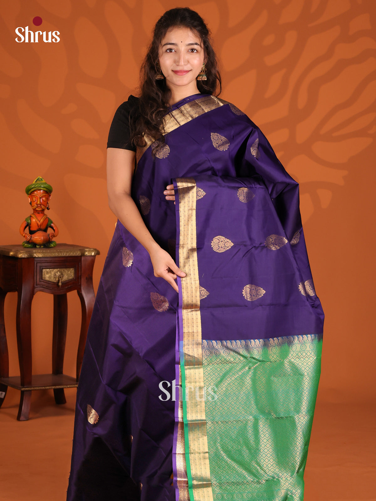 Beautiful Violet Kanchipuram silk Saree with gold zari thilgam motifs