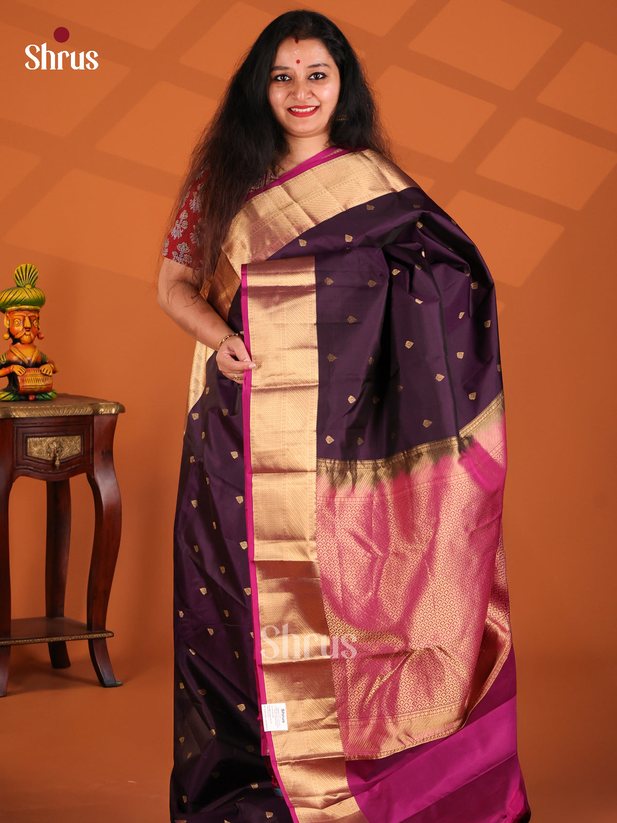 Stunning Violet Kanchipuram silk Saree with contrast brocade pallu - Shop on Shrus.com