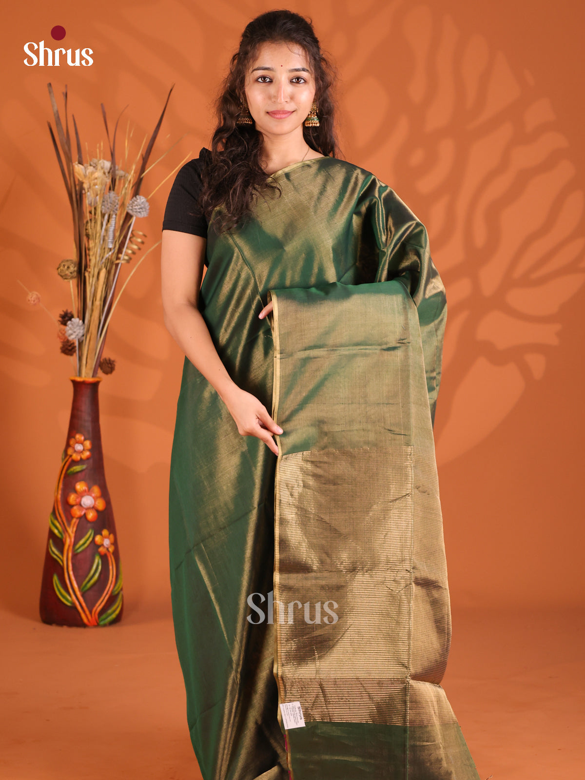 Green(Single Tone) - Maheshwari silkcotton Saree - Shop on Shrus.com