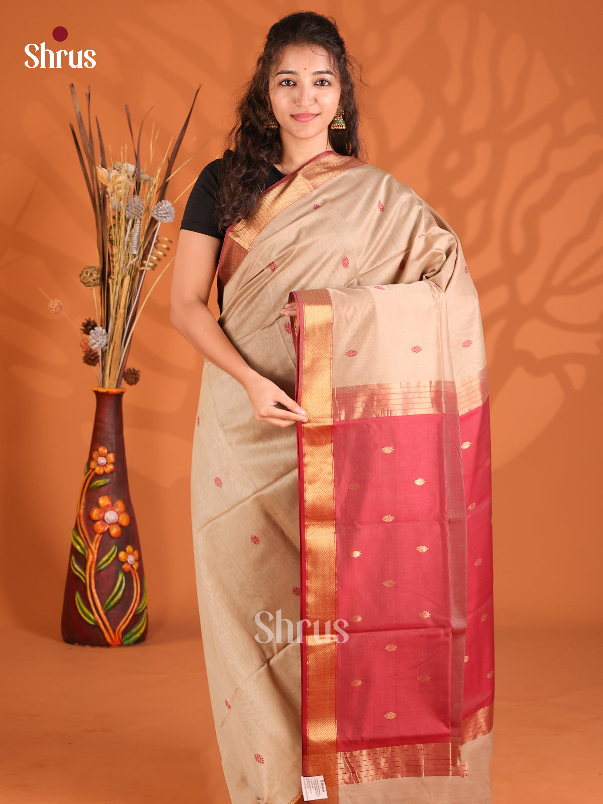 Beige & Maroon - Maheshwari silkcotton Saree - Shop on Shrus.com