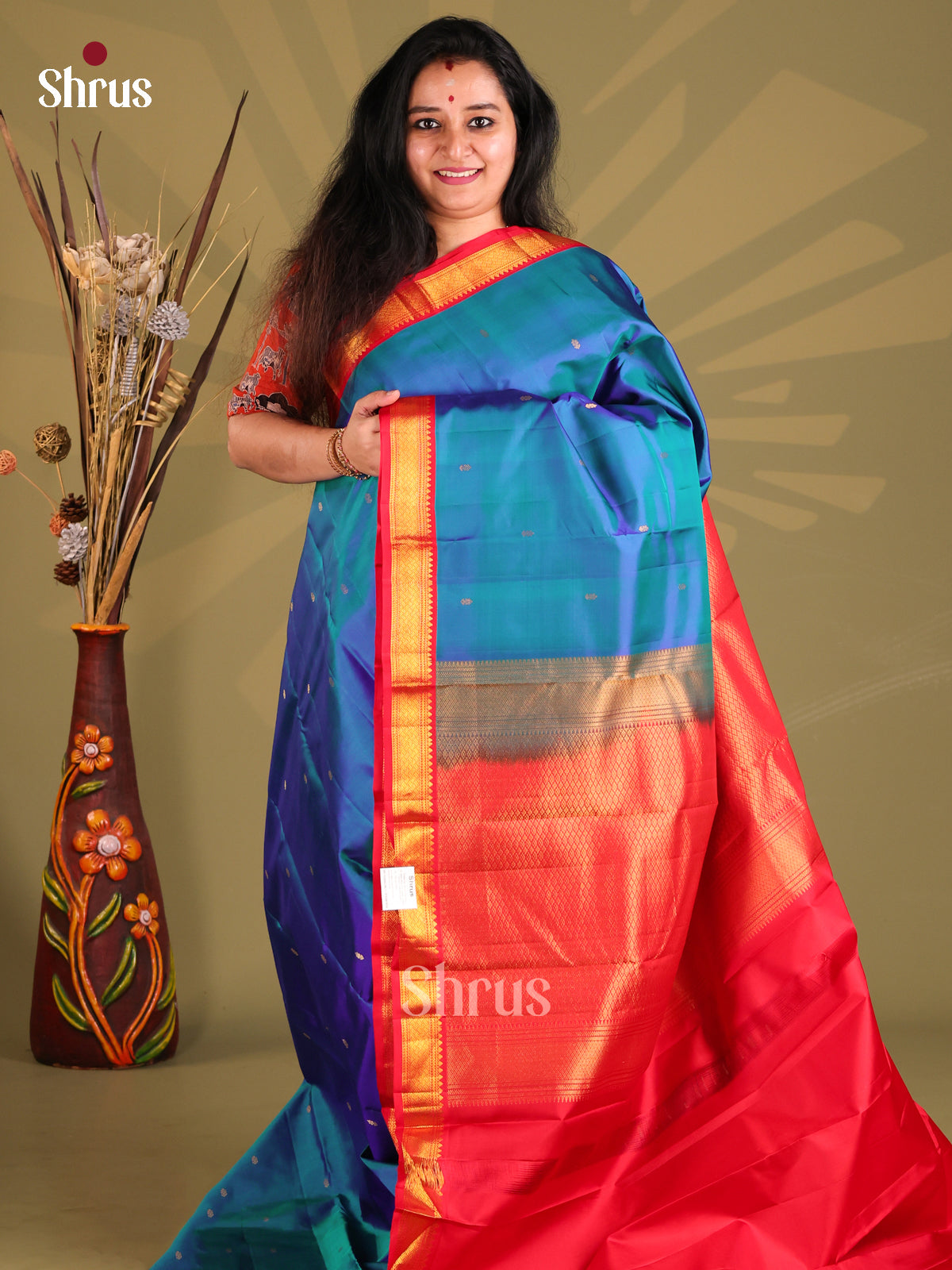 Greceful Peacock Blue  Kanchipuram silk  Saree with contrast Red zari border-1